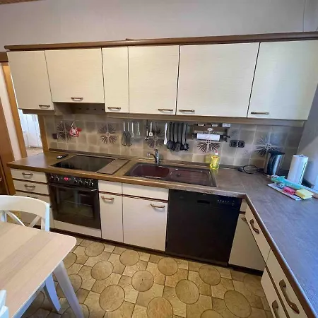 Sad241 Grosse Monteurwohnung Uebergangswohnung Schwandorf in Bayern