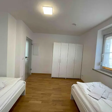 Sad241 Grosse Monteurwohnung Uebergangswohnung Lägenhet