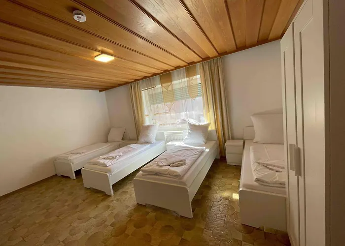 Sad241 Grosse Monteurwohnung Uebergangswohnung Schwandorf in Bayern