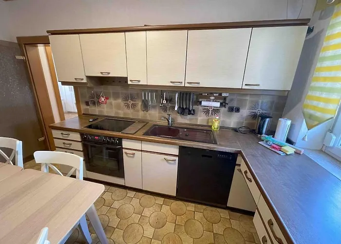 Sad241 Grosse Monteurwohnung Uebergangswohnung Schwandorf in Bayern