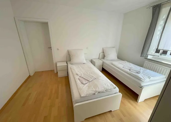 Sad241 Grosse Monteurwohnung Uebergangswohnung Apartman