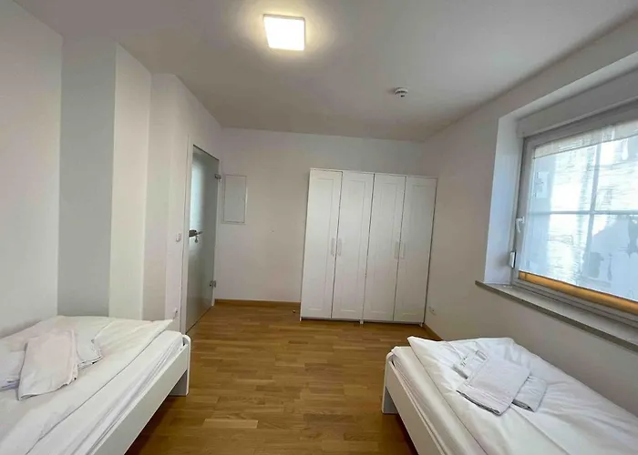 Sad241 Grosse Monteurwohnung Uebergangswohnung Apartman